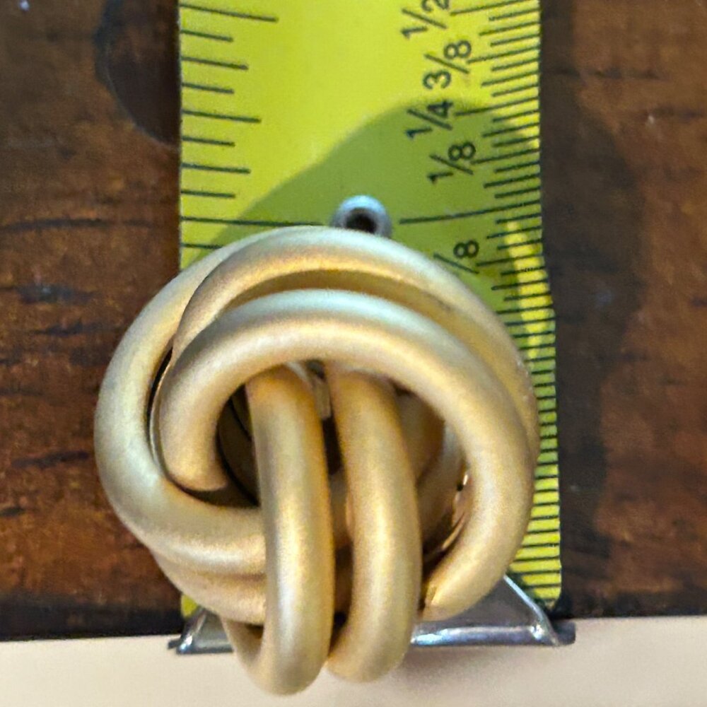 Vintage Matte Gold Knot Earrings Clip-On Brushed Gold-Tone Love Knot Statement - Picture 16 of 16